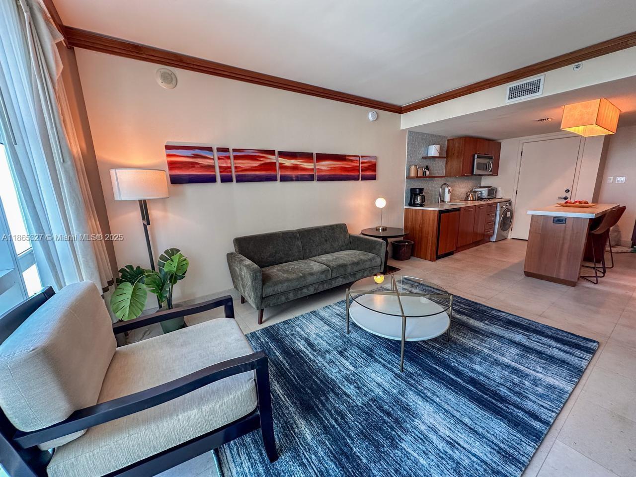 6801 Collins Ave # 815