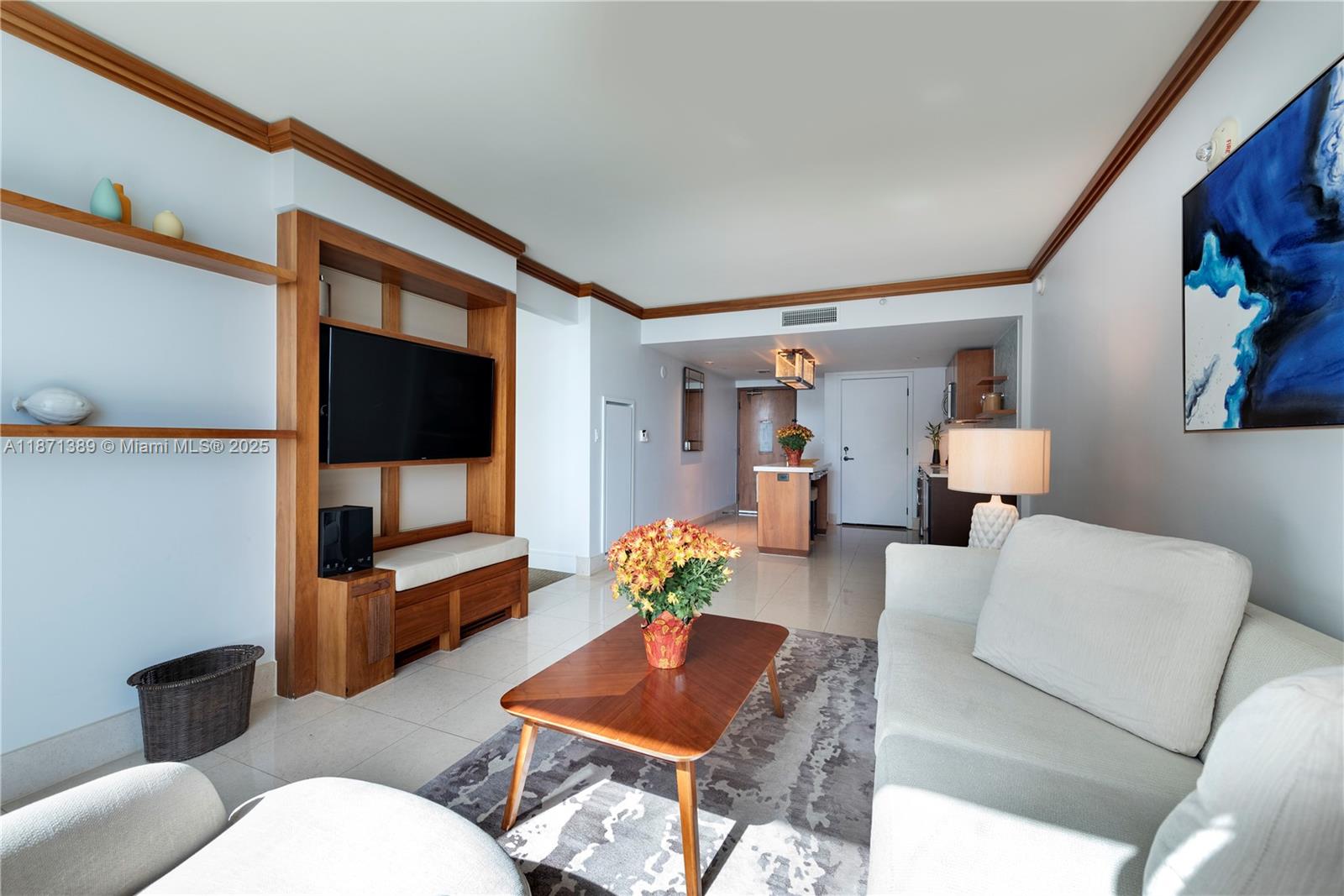 6801 Collins Ave Unit: 418 (deed 407)