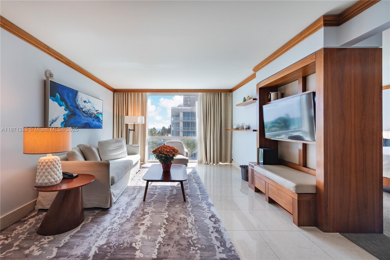 6801 Collins Ave Unit: 418 (deed 407)
