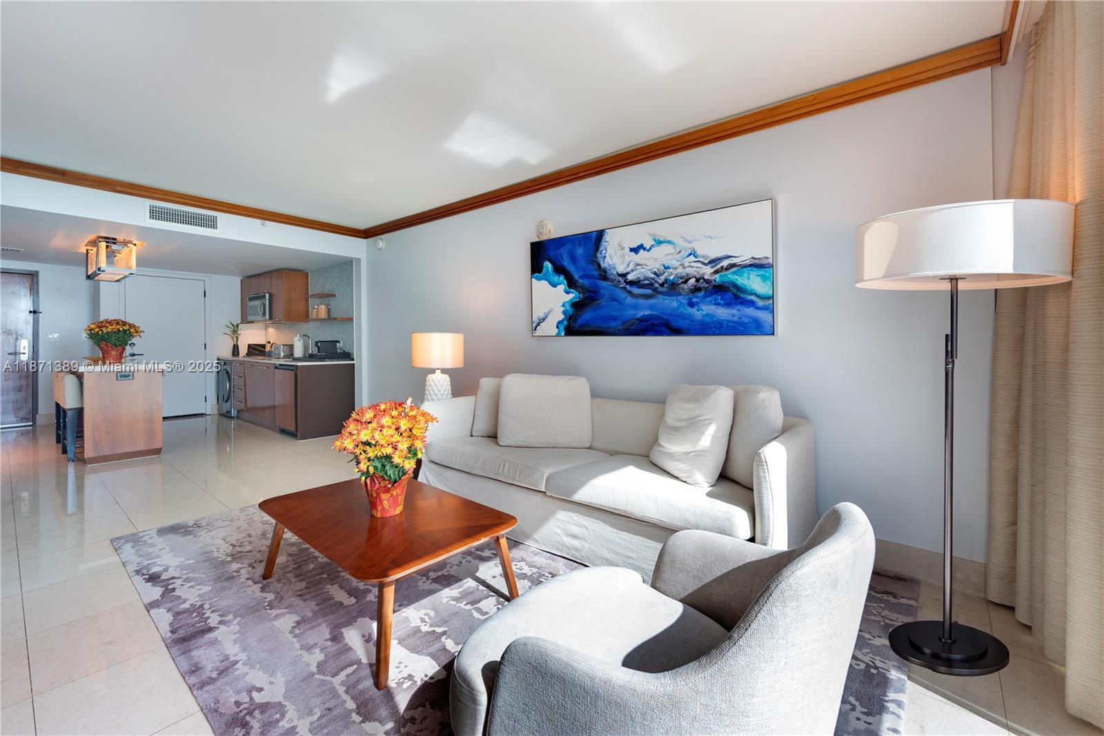 6801 Collins Ave Unit: 418 (deed 407)