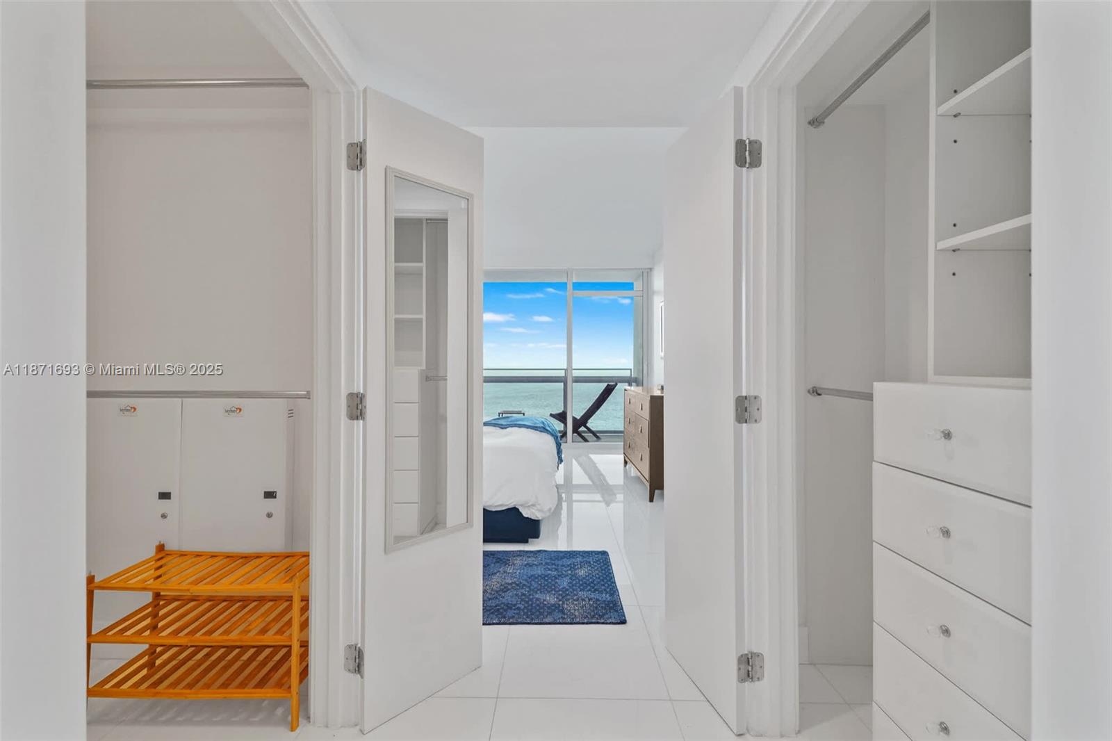 6801 Collins Ave Unit: 1204/1217