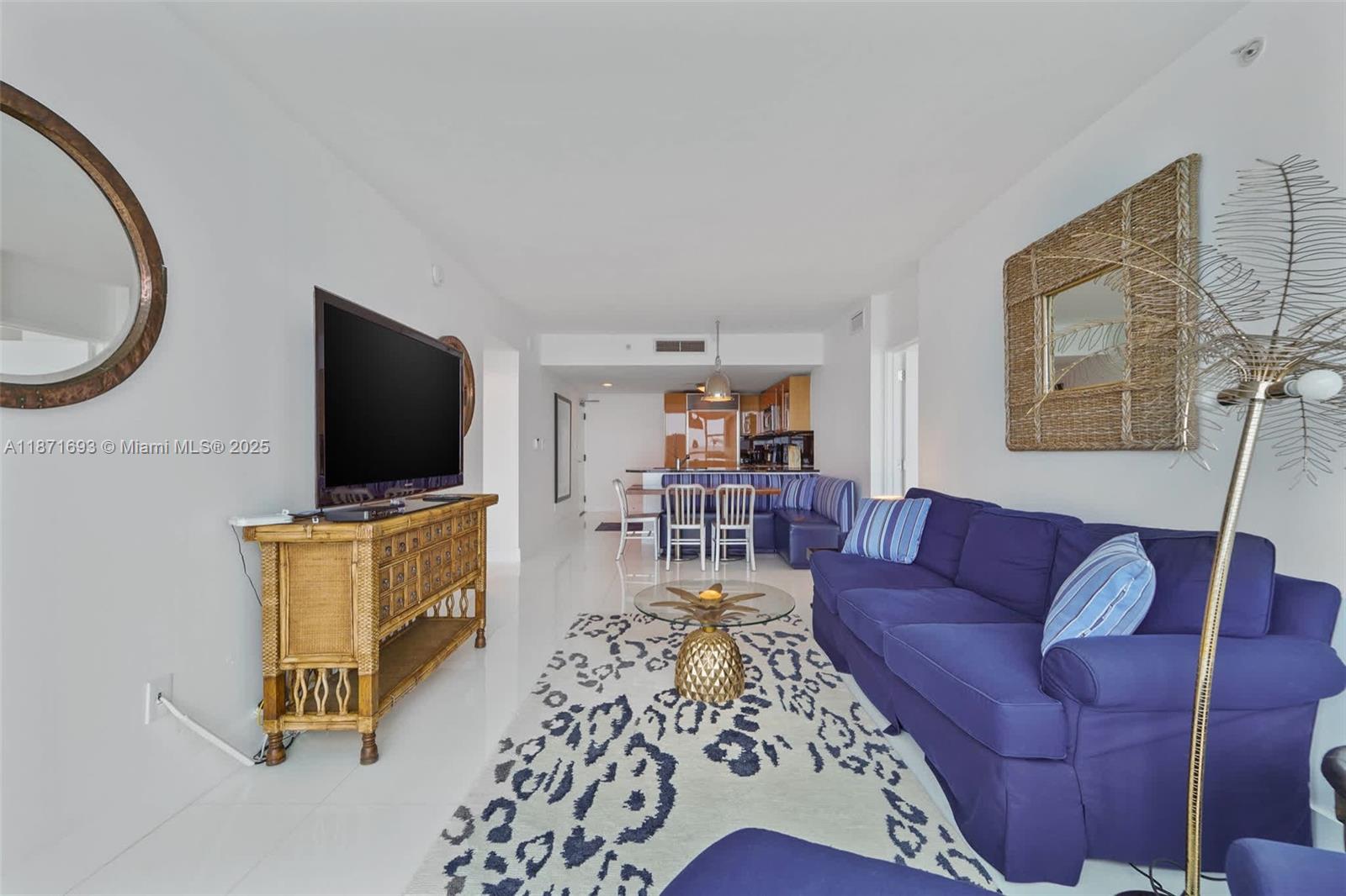 6801 Collins Ave Unit: 1204/1217