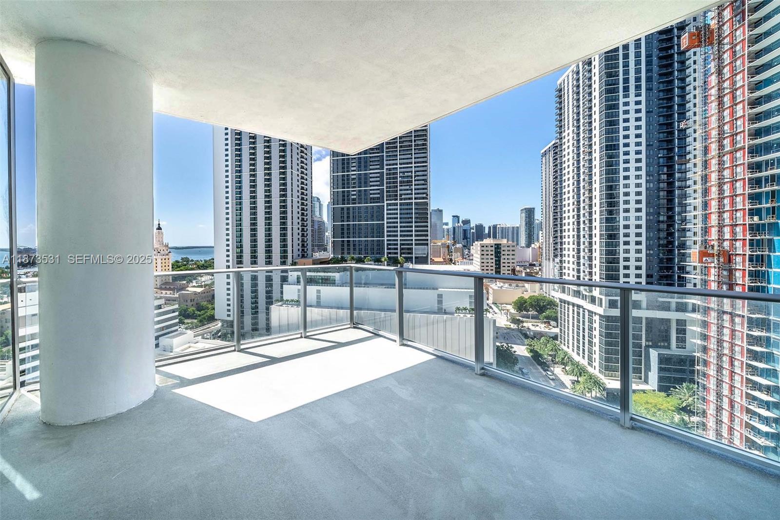 851 NE 1st Ave # 1611