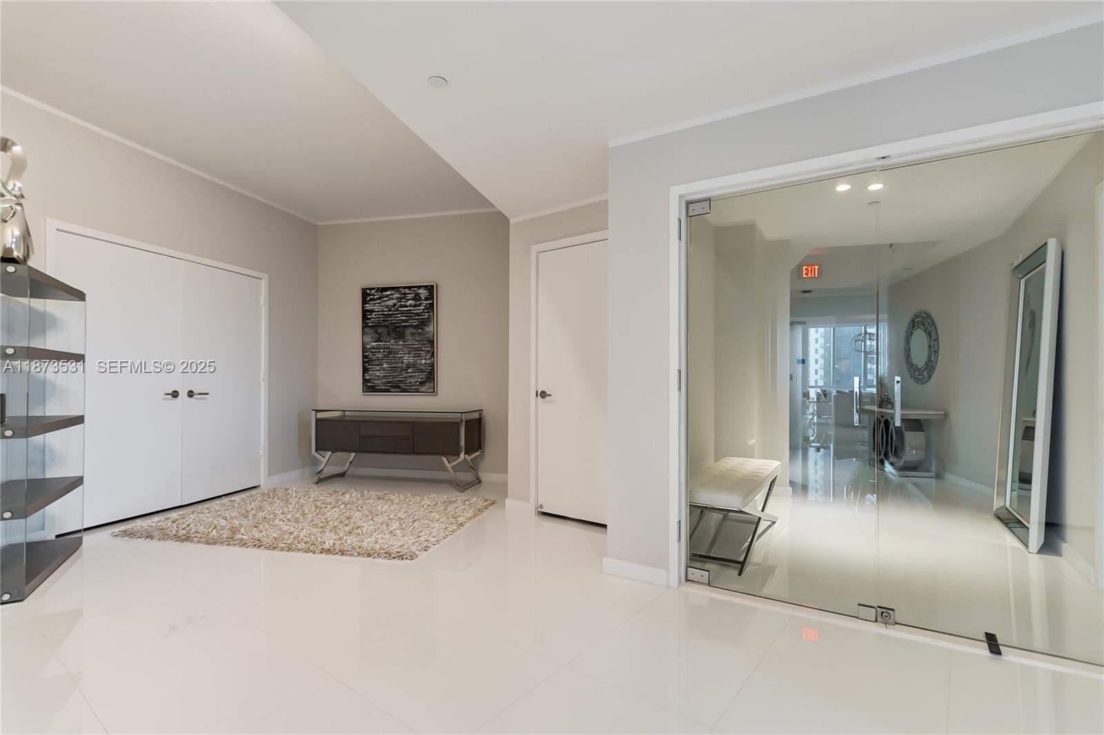 851 NE 1st Ave # 1611