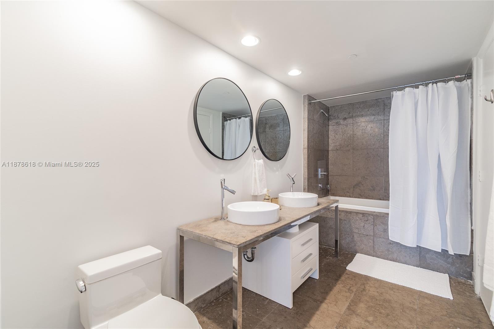 485 Brickell Ave # 1601
