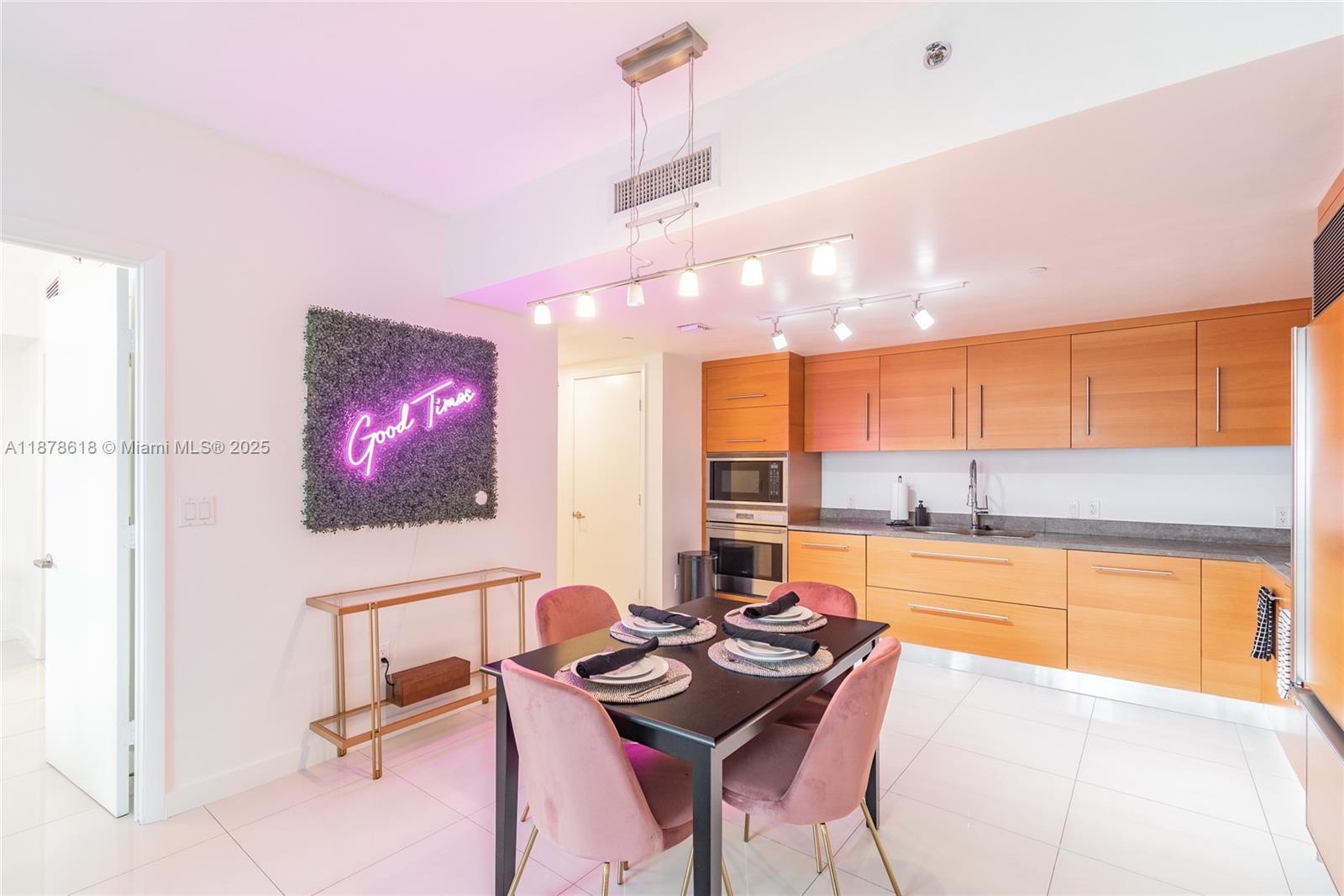 485 Brickell Ave # 1601