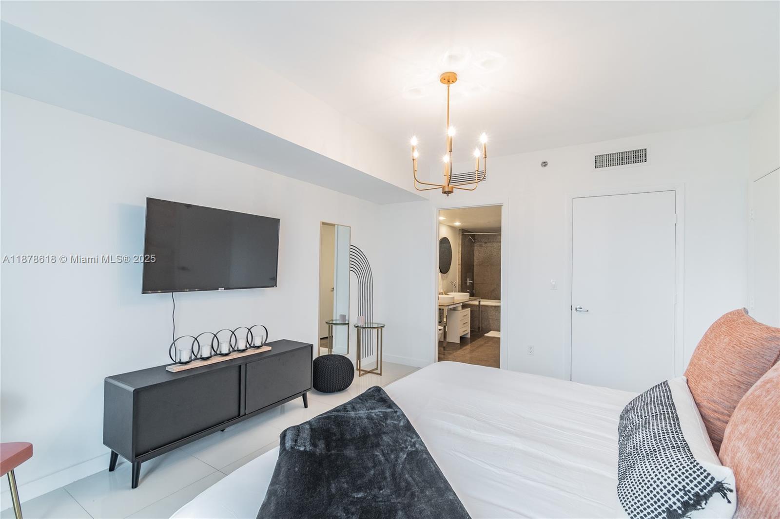 485 Brickell Ave # 1601