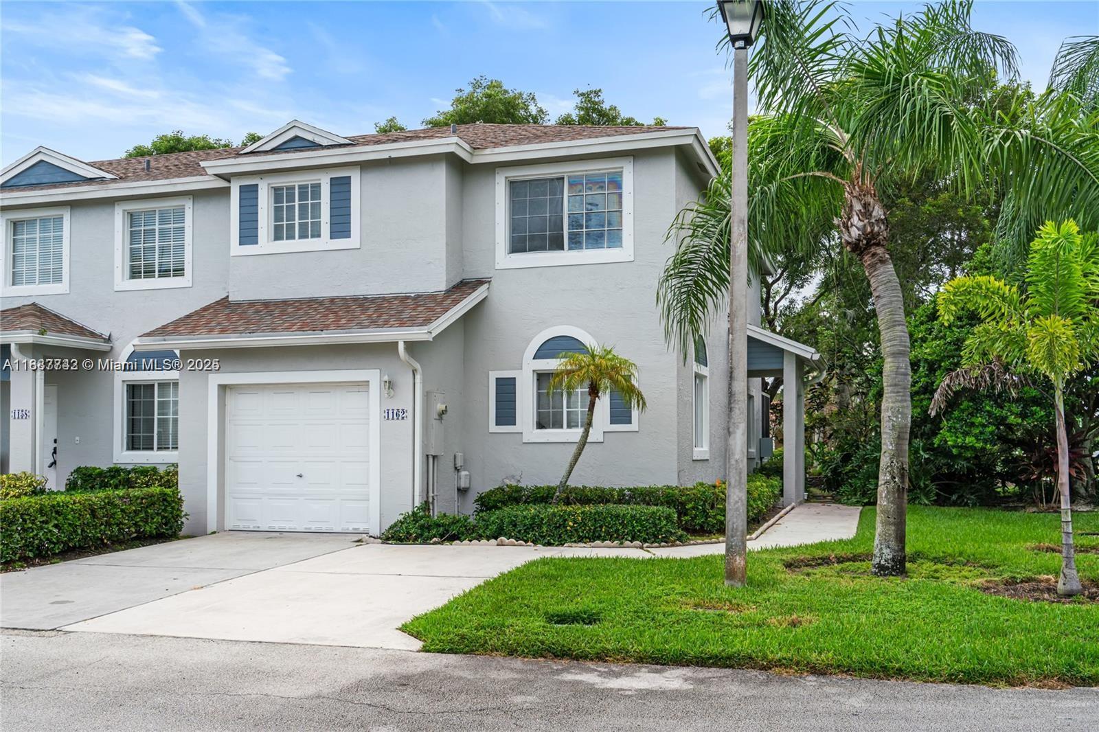 1162 SW 44th Ave