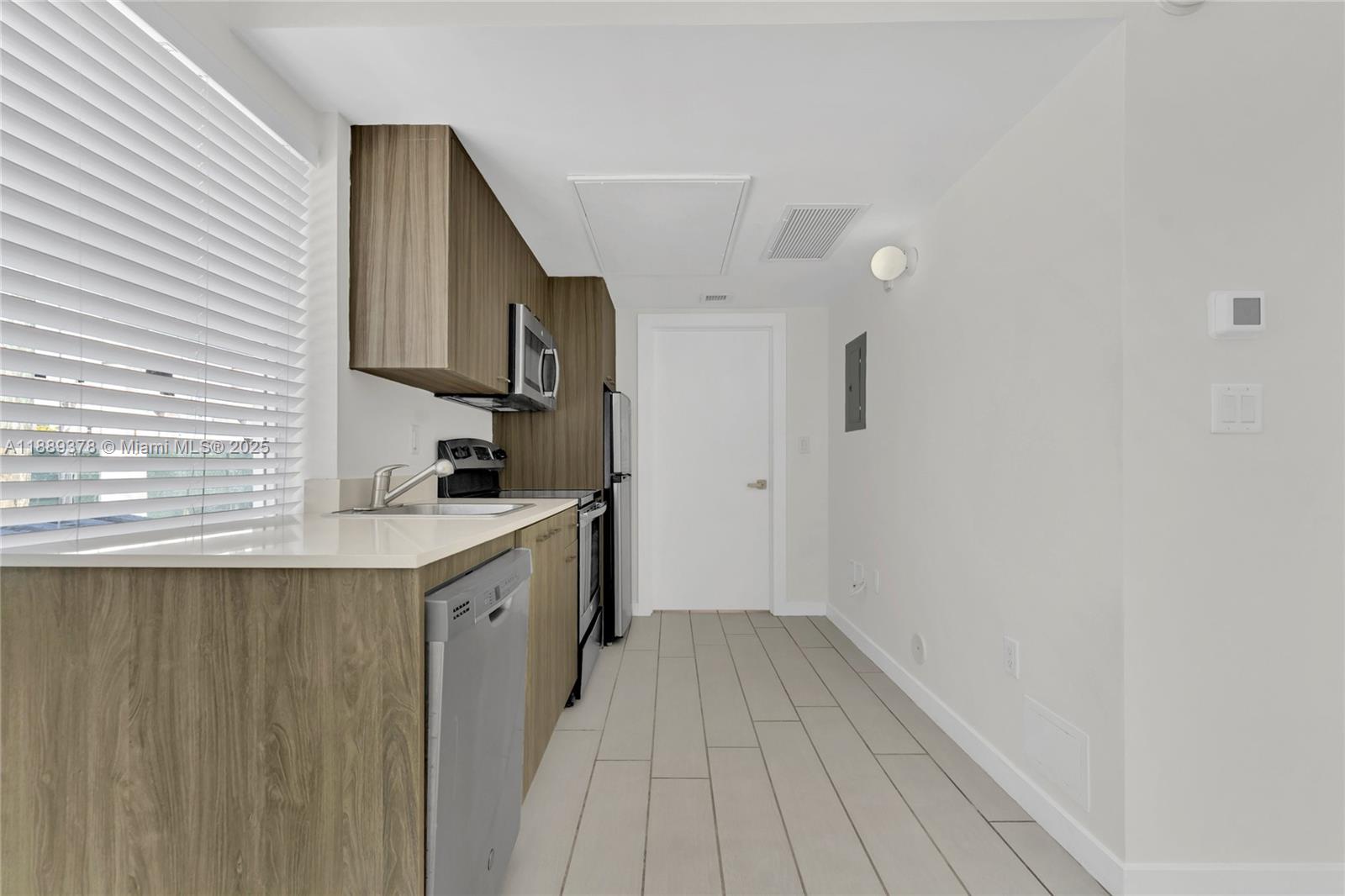 740 Meridian Ave # 18
