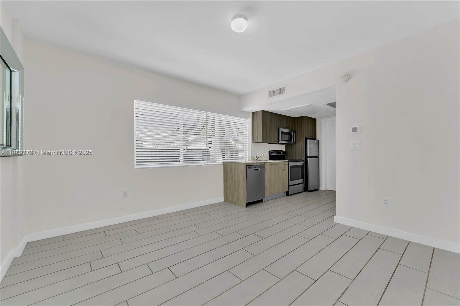 740 Meridian Ave # 18