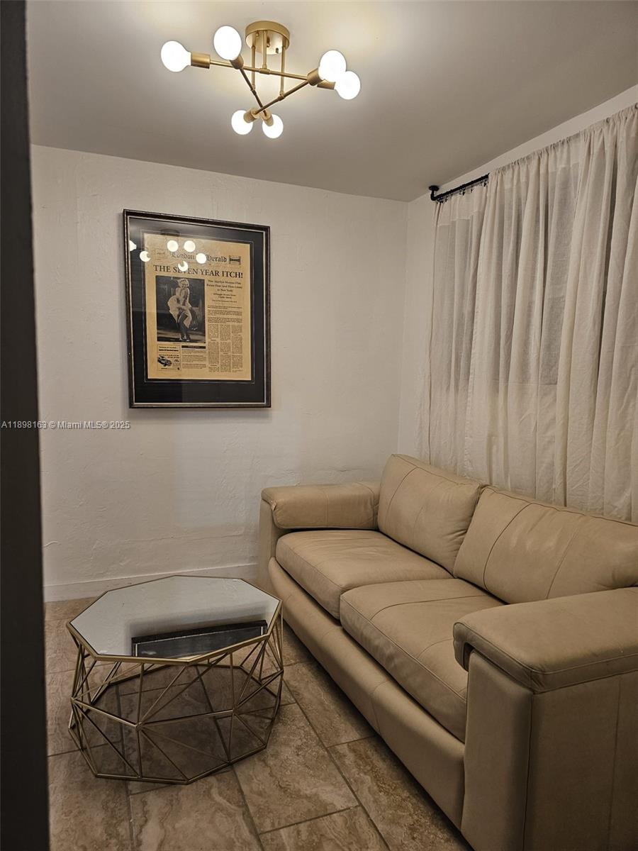 1915 Normandy Drive