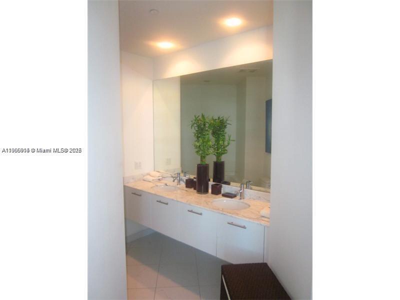 55 SE 6th St # 4102