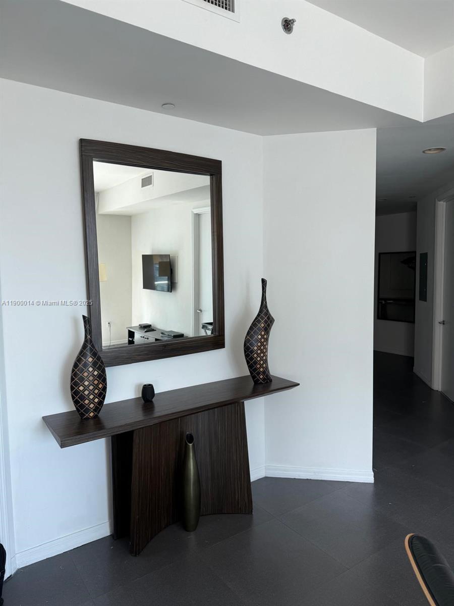 55 SE 6th St # 4102