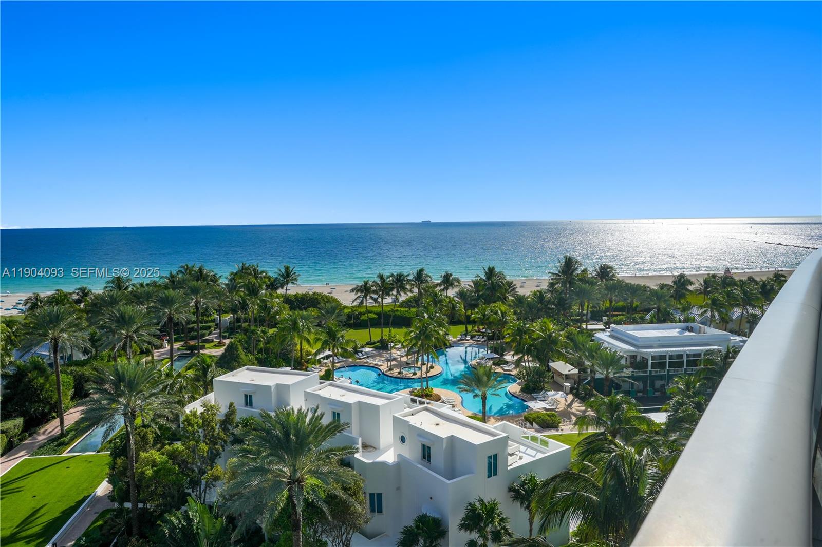100 S Pointe Dr # 909