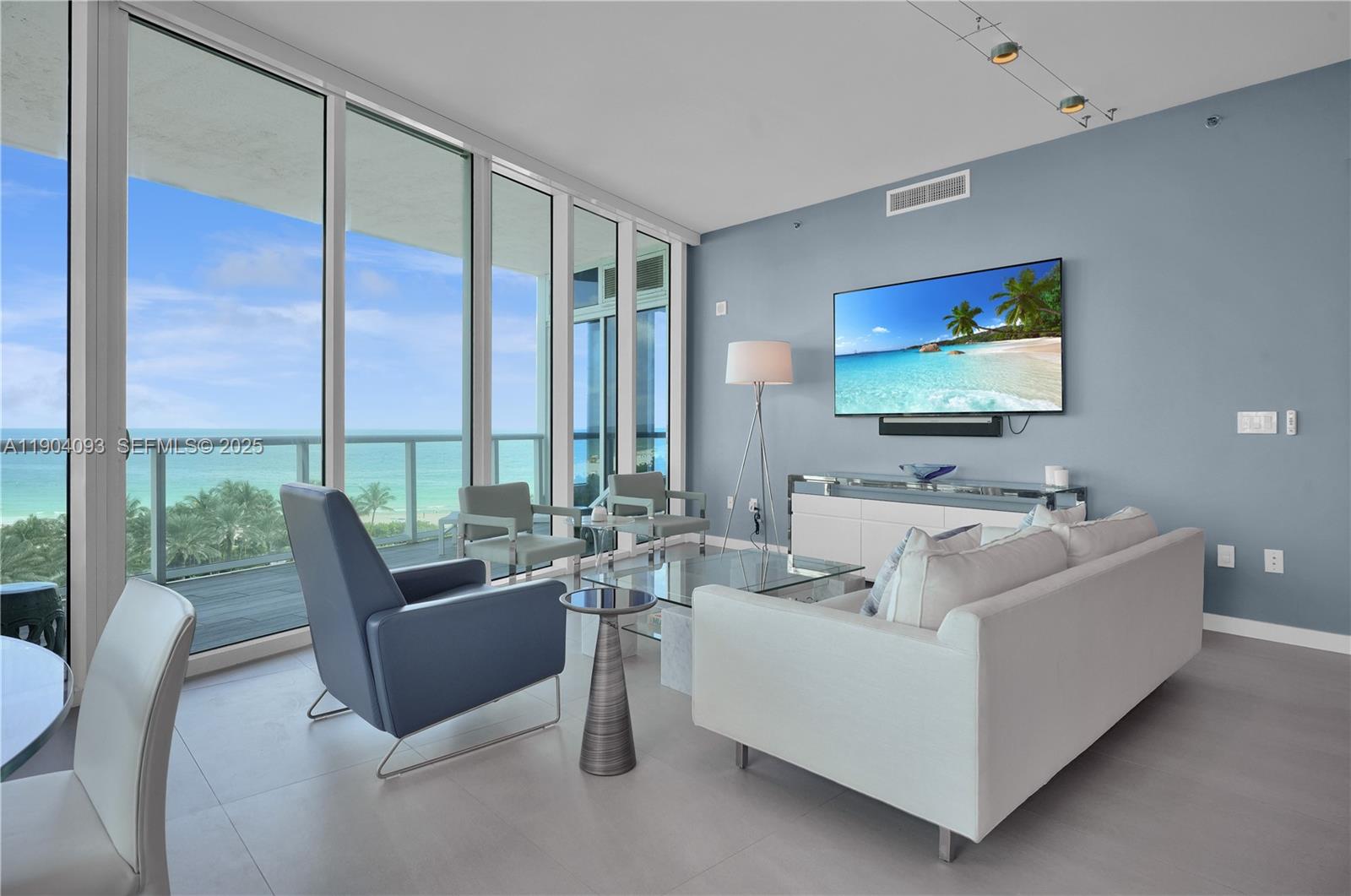 100 S Pointe Dr # 909
