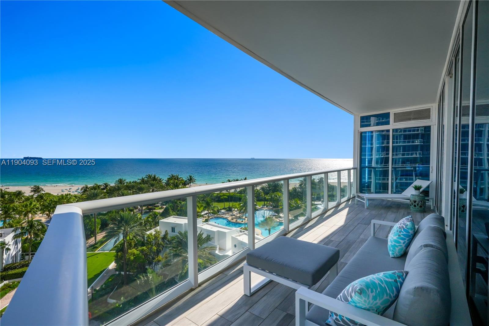 100 S Pointe Dr # 909