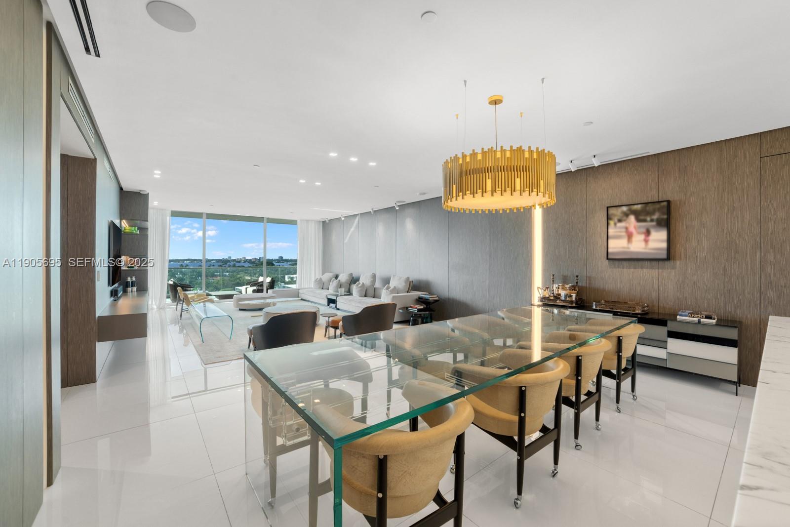 10201 Collins Ave # 807