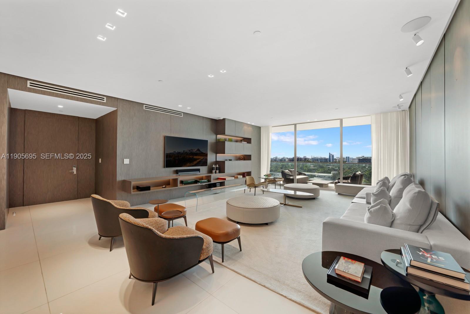 10201 Collins Ave # 807