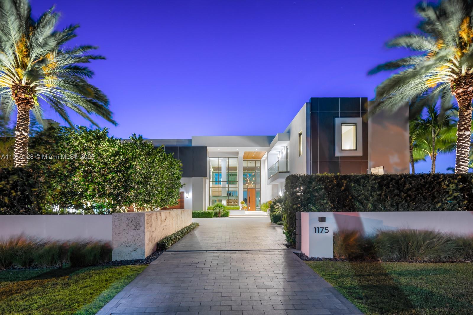 1175 Spanish River Rd