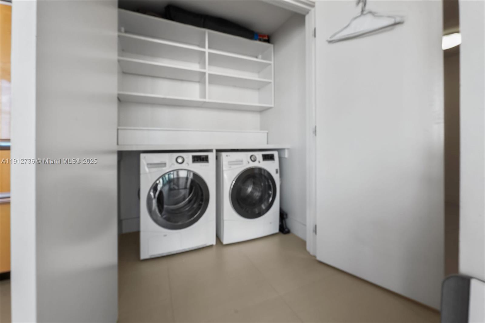 6899 Collins Ave # 1204