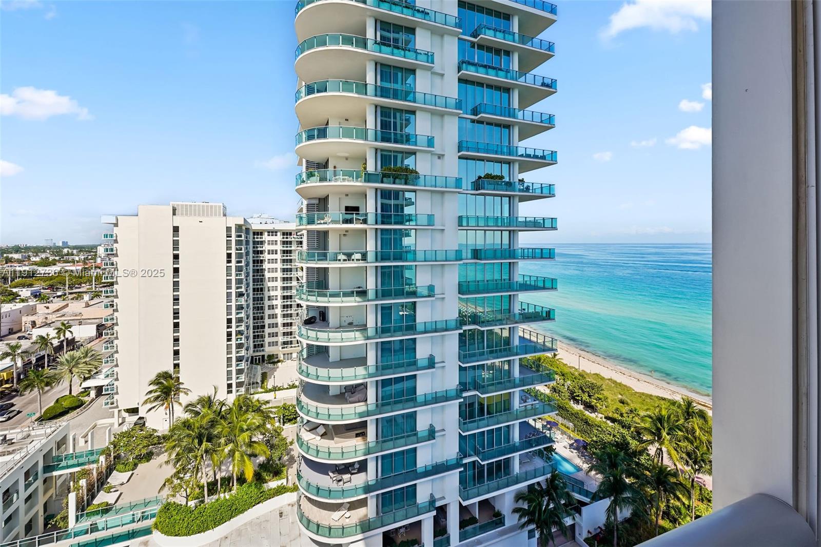 6899 Collins Ave # 1204