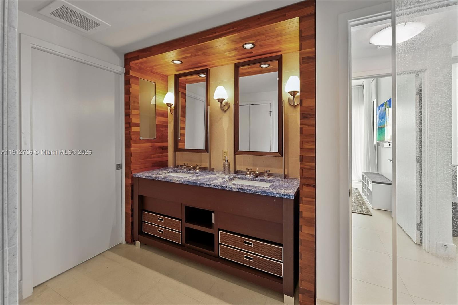 6899 Collins Ave # 1204
