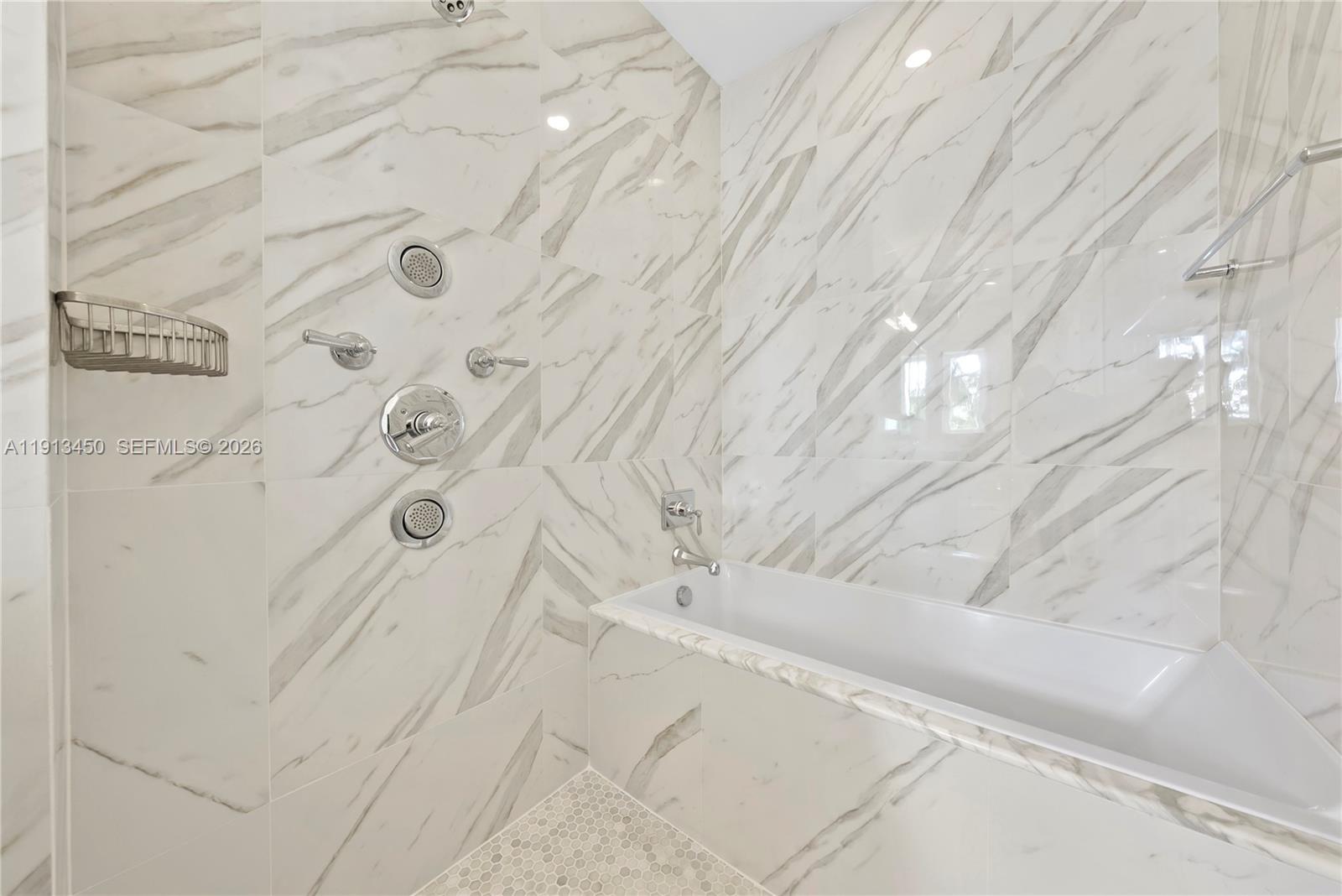 5800 La Gorce Dr
