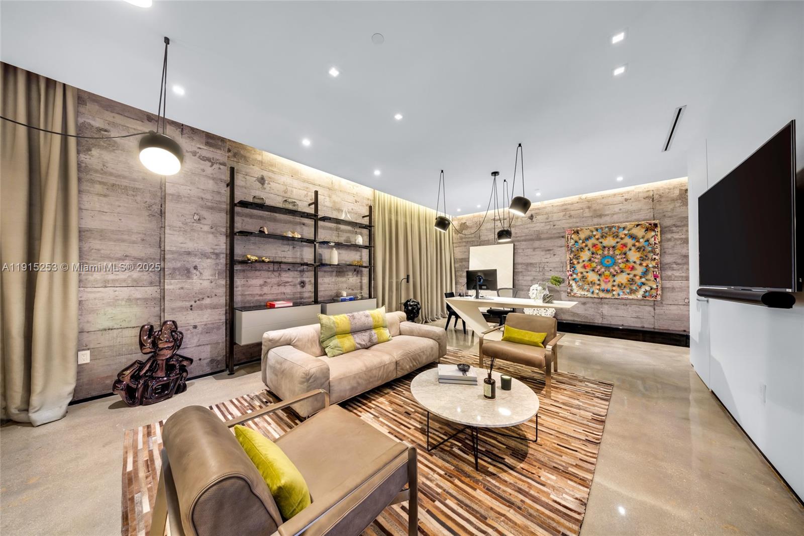 250 NW 24th St Unit: PHA