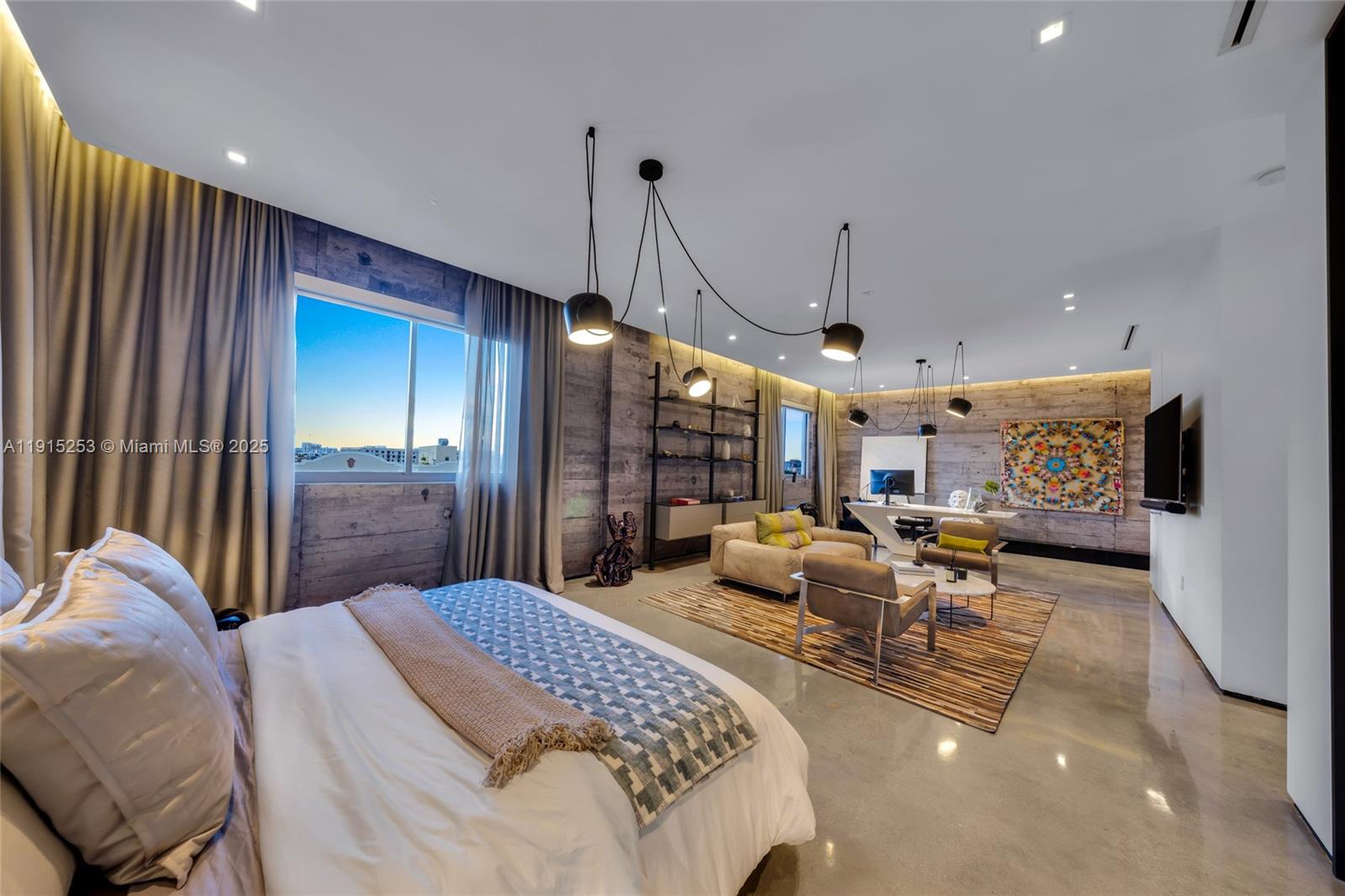 250 NW 24th St Unit: PHA