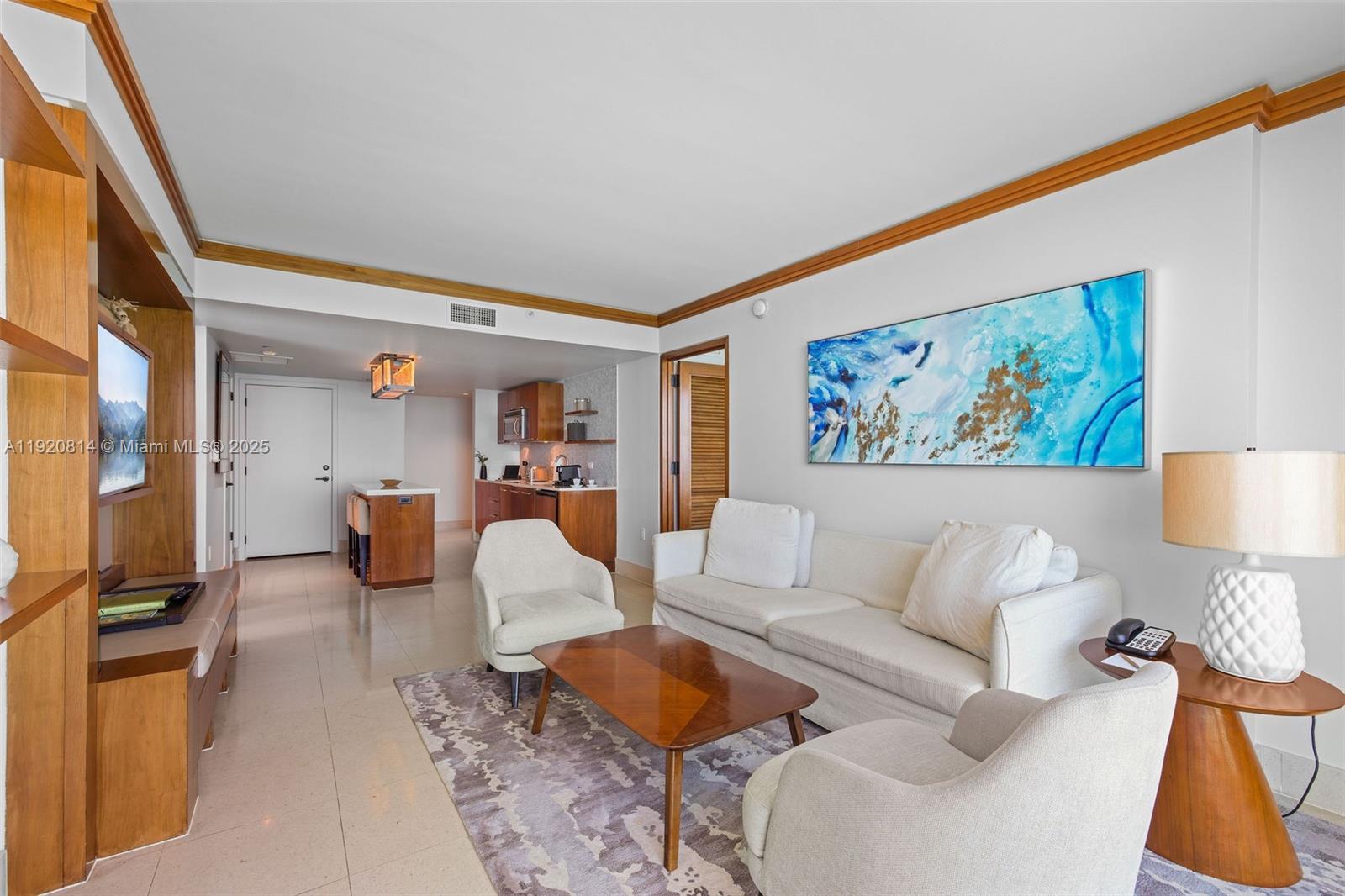6801 Collins Ave Unit: 822(Door#) 805 (Legal#)