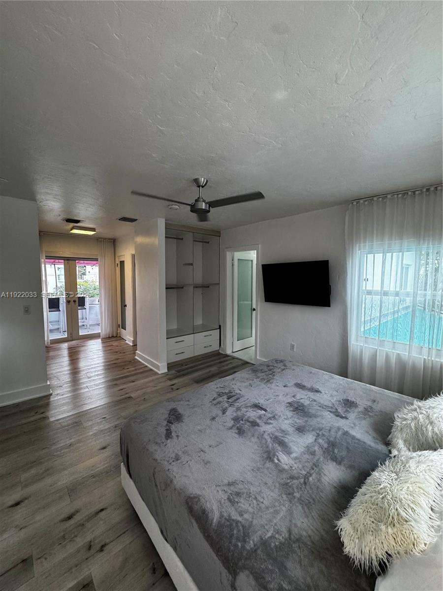 3470 Sheridan Ave