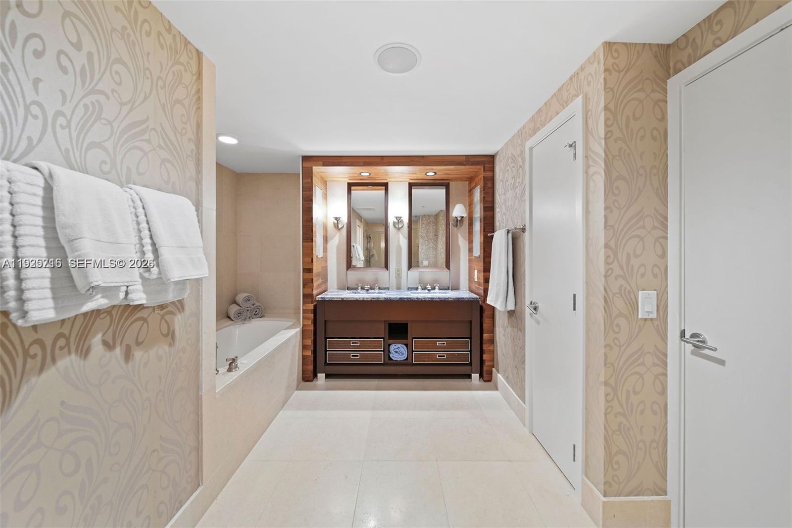 6899 Collins Ave # 1801