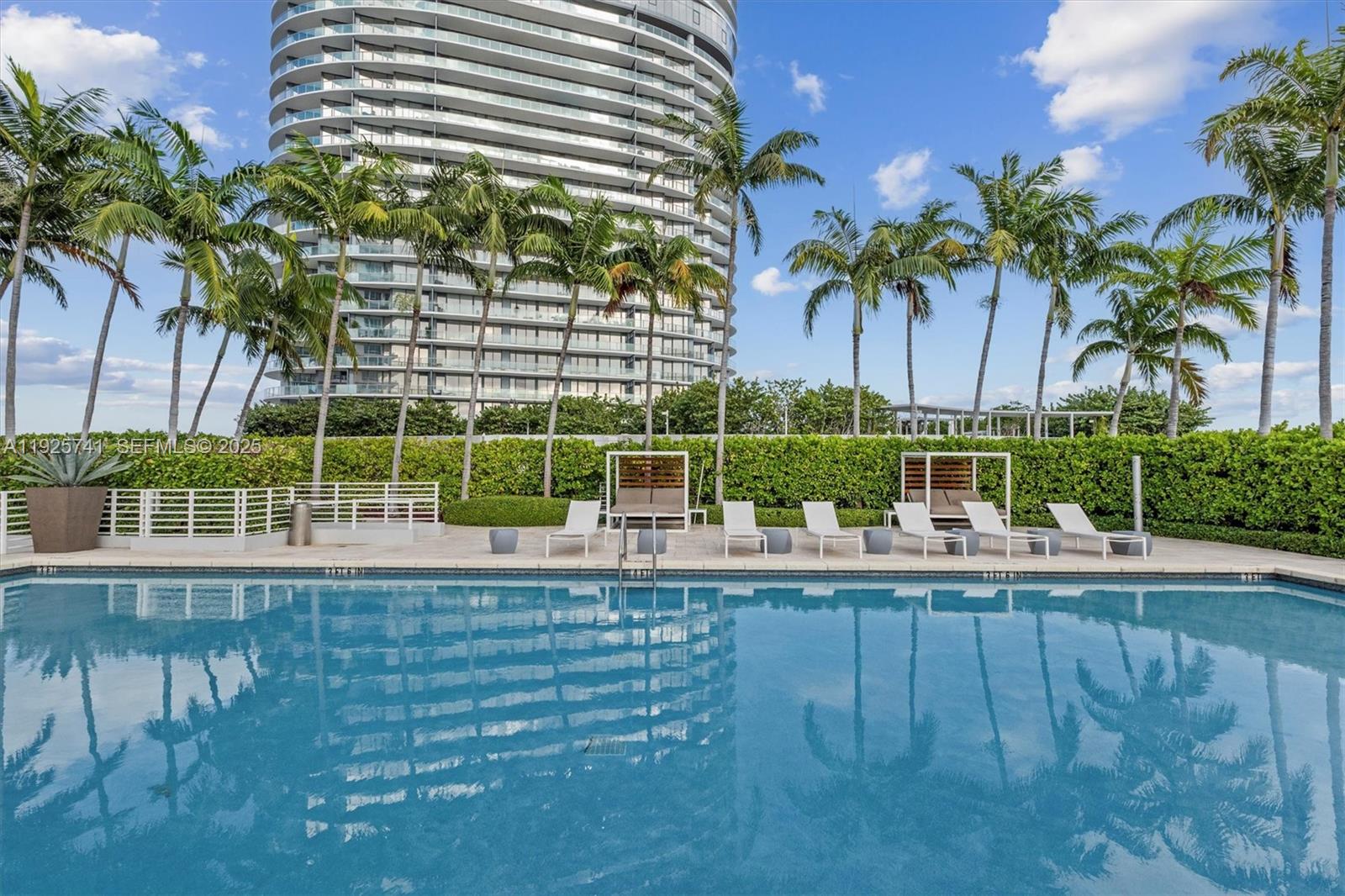 520 West Ave # 1701