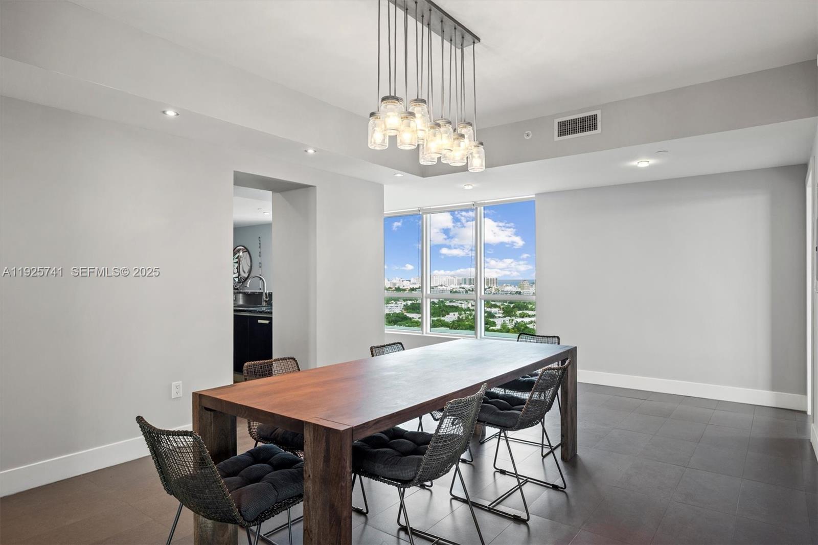 520 West Ave # 1701