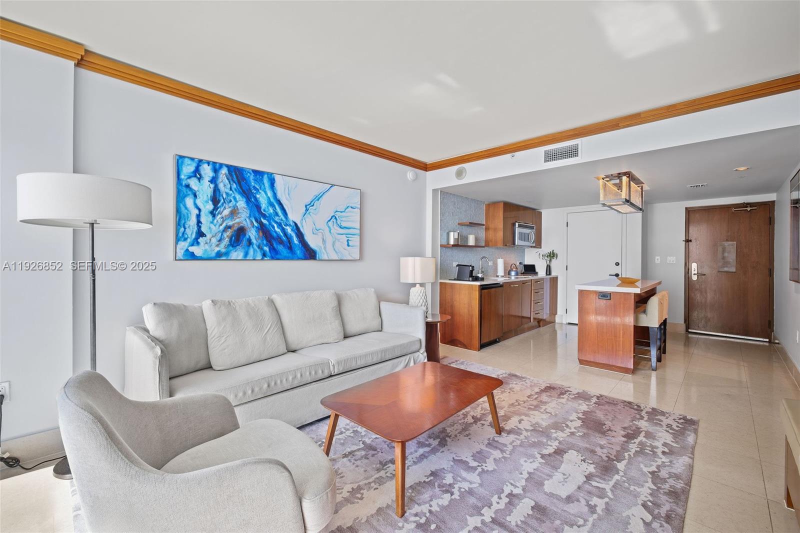 6801 Collins Ave Unit: 614 (legal 609)