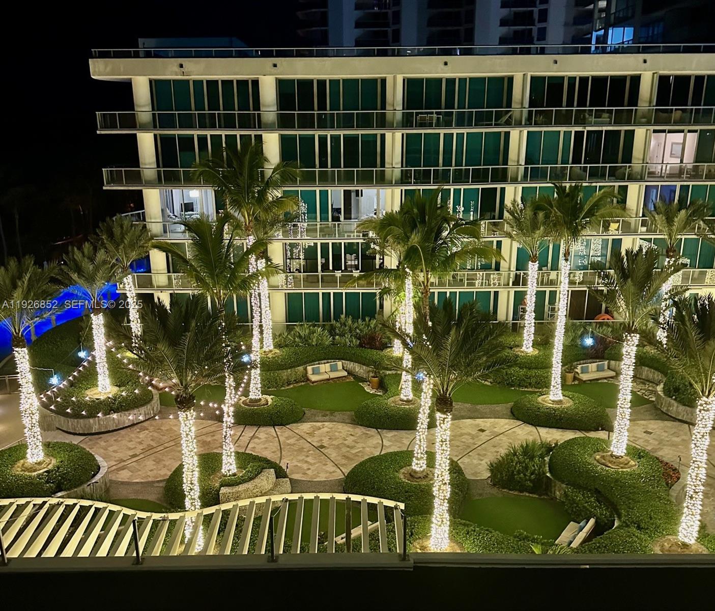 6801 Collins Ave Unit: 614 (legal 609)