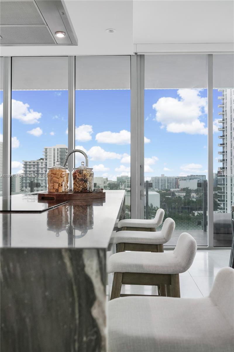 700 NE 26th Terrace # 1006