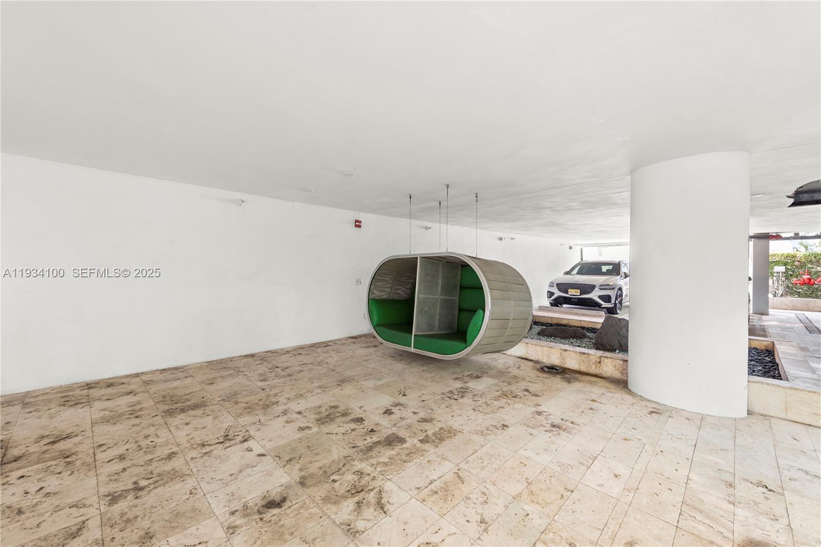 221 Jefferson Ave # 4