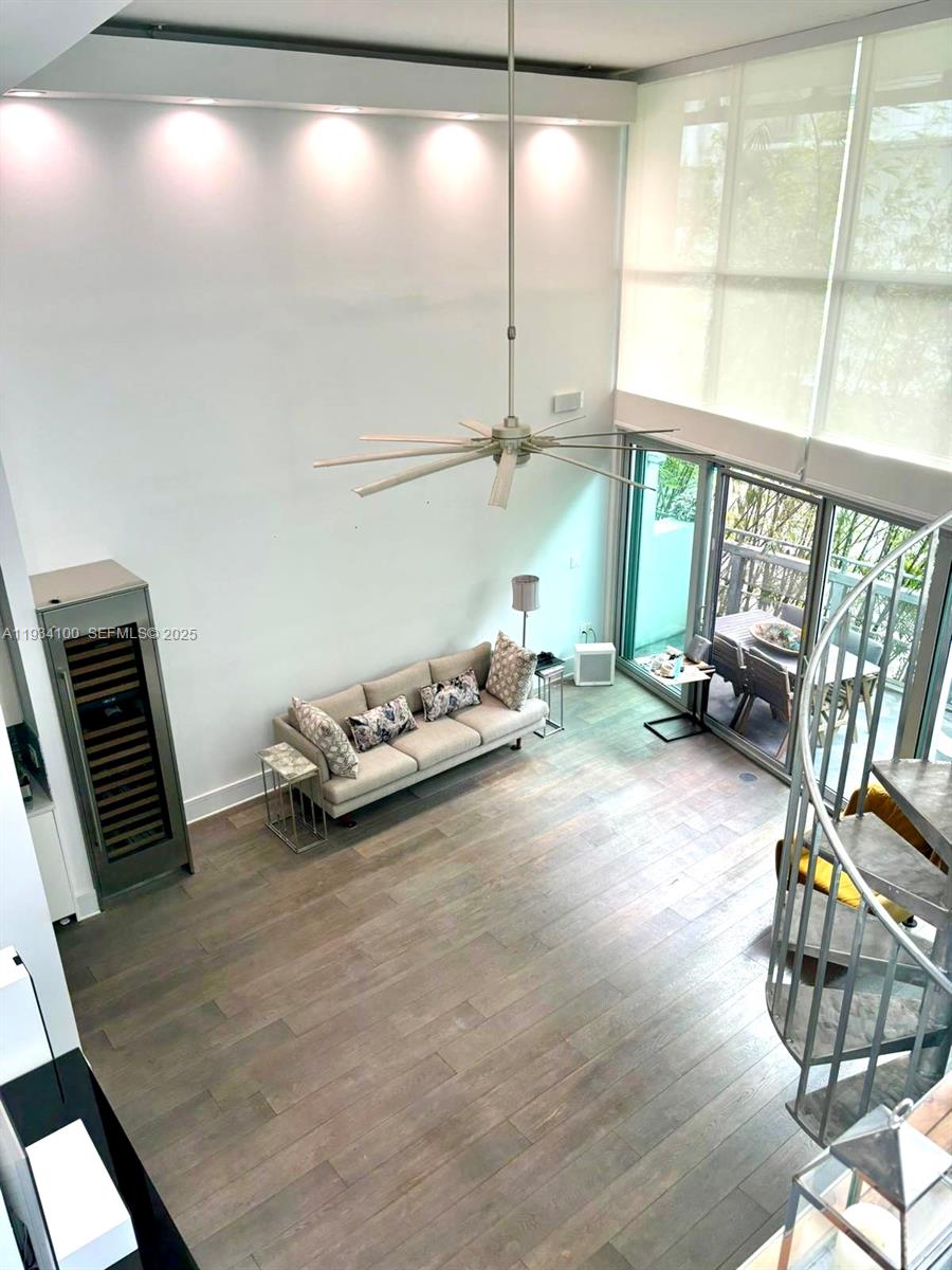 221 Jefferson Ave # 4