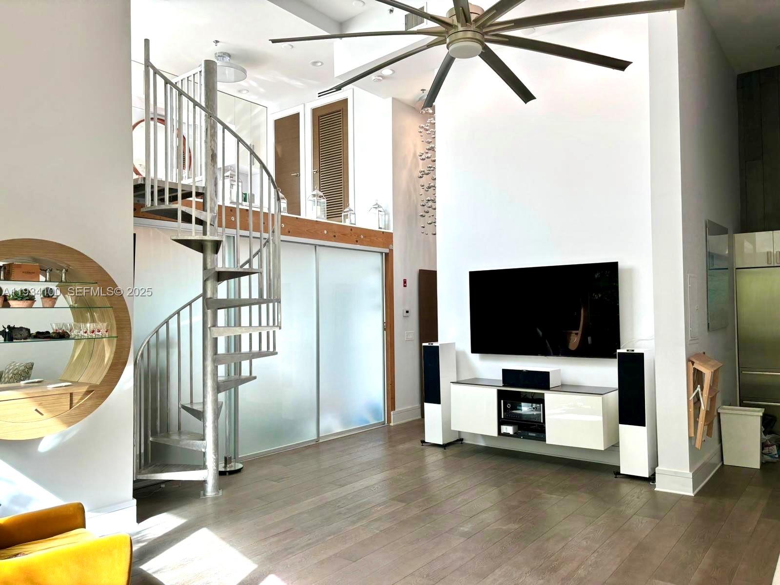 221 Jefferson Ave # 4