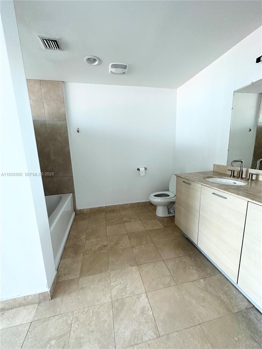 350 NE 24th St # 712