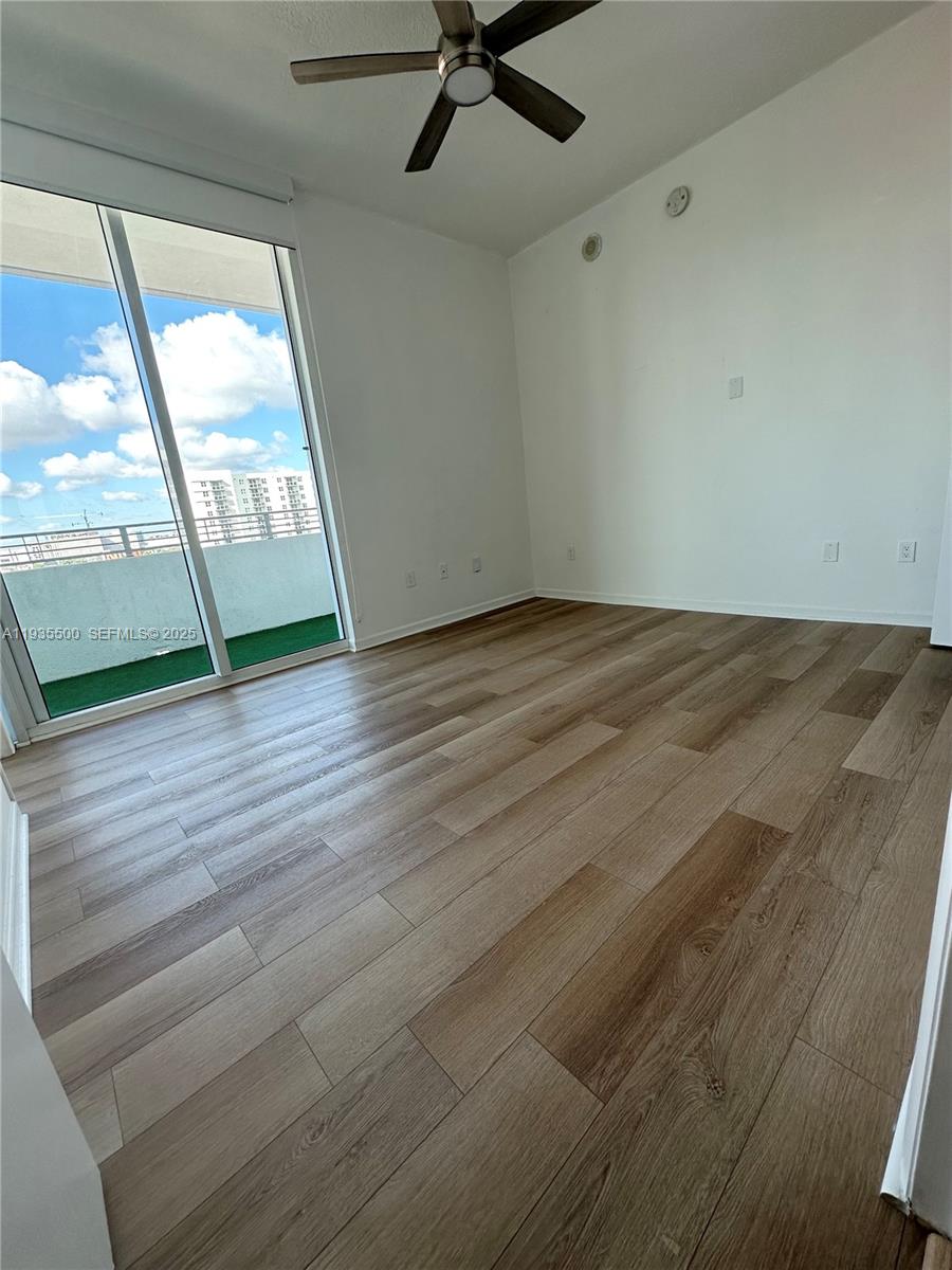 350 NE 24th St # 712