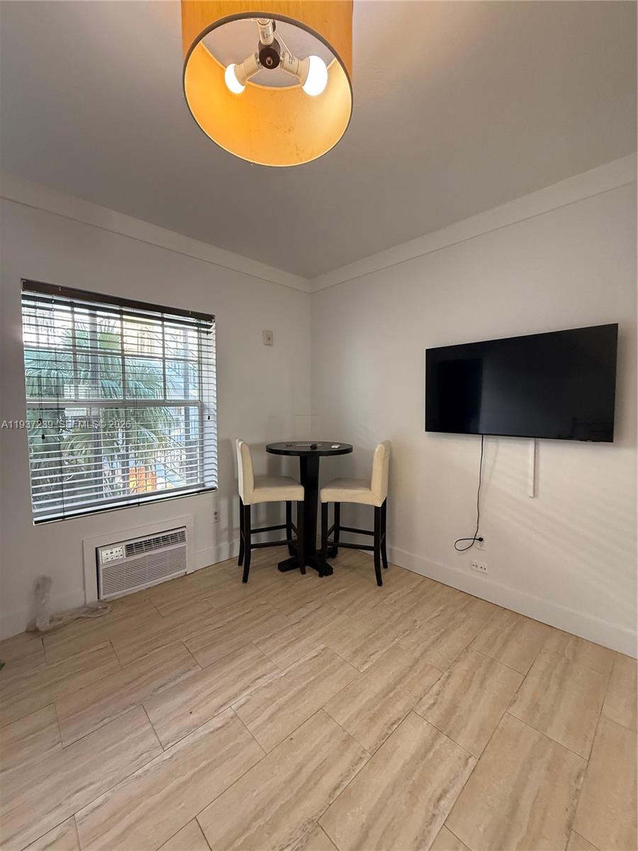 1330 Pennsylvania Ave # 203