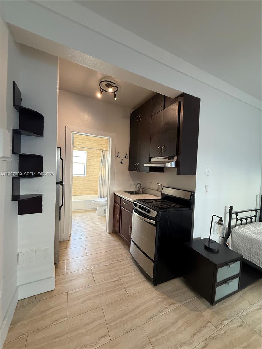 1330 Pennsylvania Ave # 203