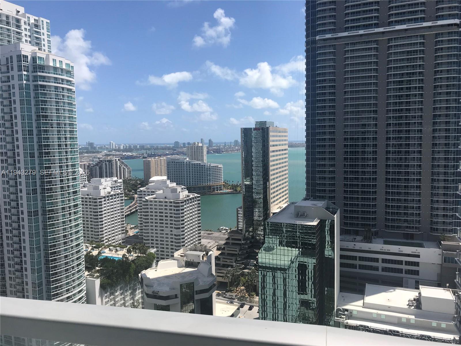 1050 Brickell Ave # 3206