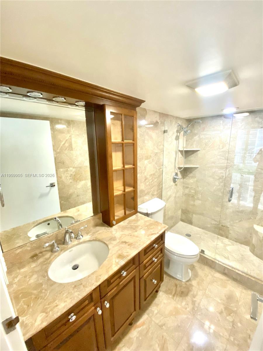 555 NE 15th St # 26G