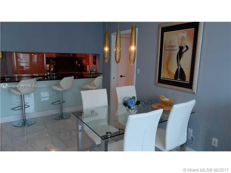 6801 Collins Ave Unit: 1110 (Door 1106)