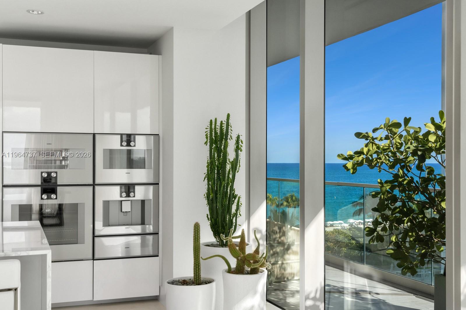10201 Collins Ave # 611