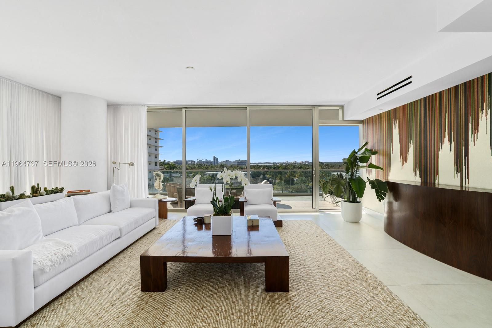 10201 Collins Ave # 611