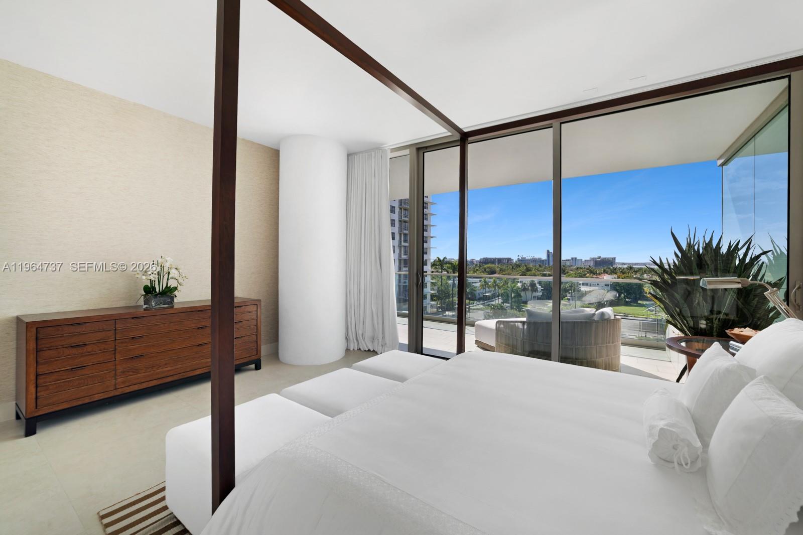 10201 Collins Ave # 611